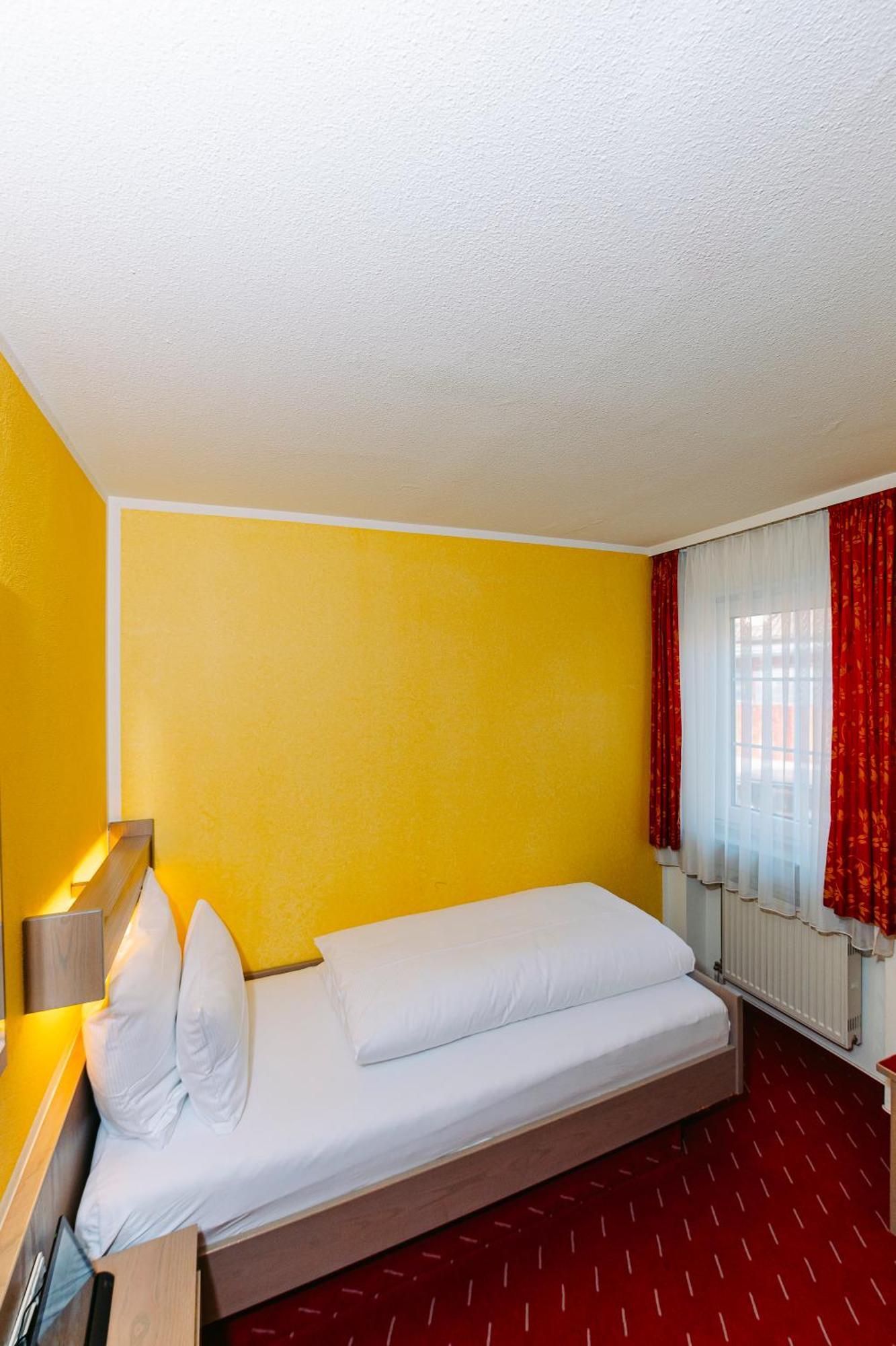 Hotel Restaurant Krone Sulzbach am Kocher Zewnętrze zdjęcie